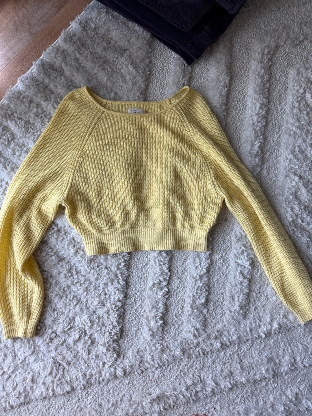 *worn once* Billabong Sweater